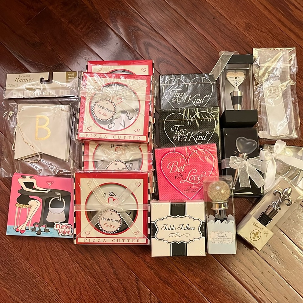 Bridal Shower & Wedding Favors - Bundle of 18 - Bride to Be ❤️💍👰‍♀️🤵‍♂️